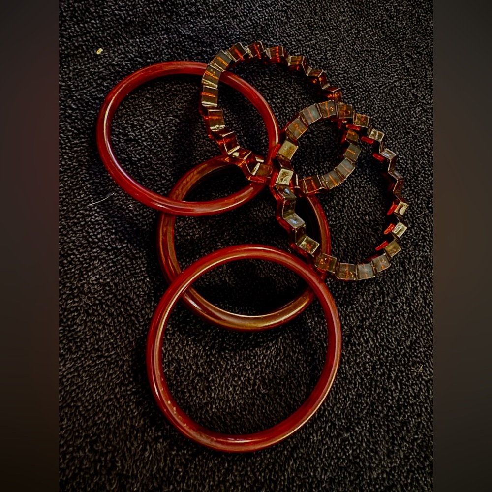 Set of 5 red and Brown Bangles